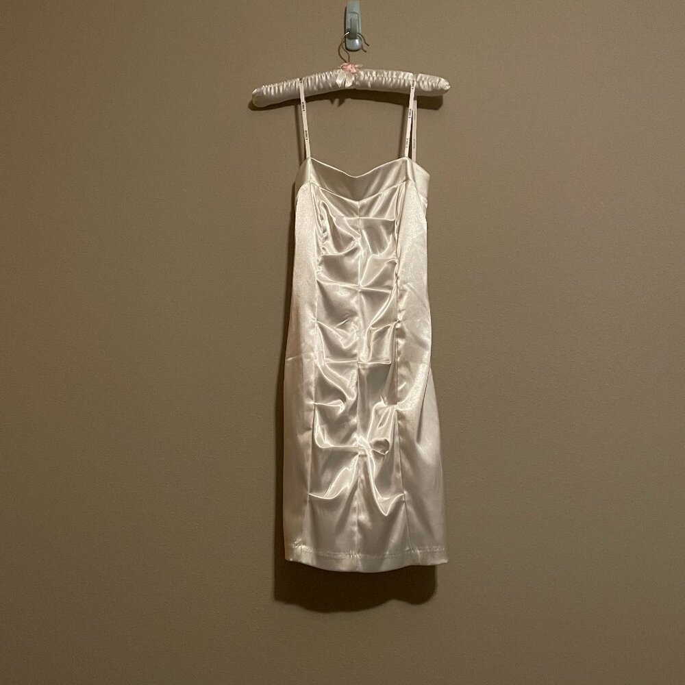 B Darlin, White, Silky, Size 5/6 Strapless, Mini/Midi, Criss/Cross Back Dress